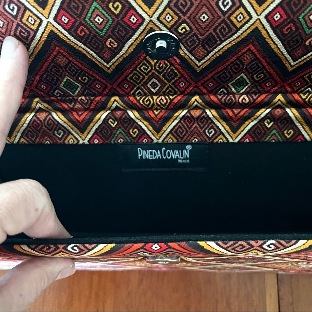 Pineda Covalin Clutch Geometric Patterned - Picture 11 of 12